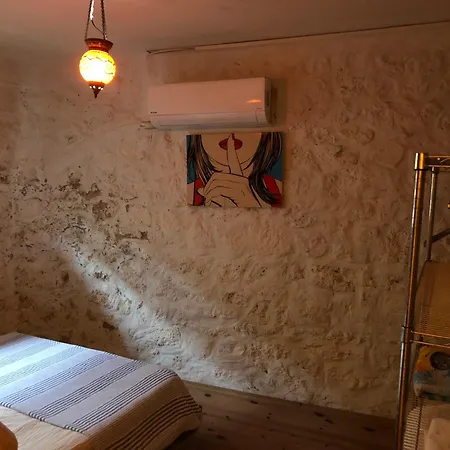 Kaleici Benzersiz Muethis Genis *