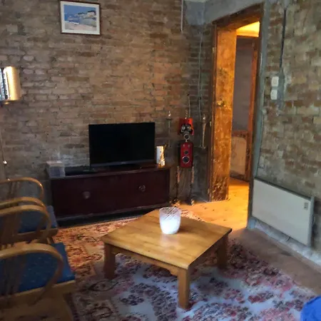 Kaleici Benzersiz Muethis Genis Apart Otel