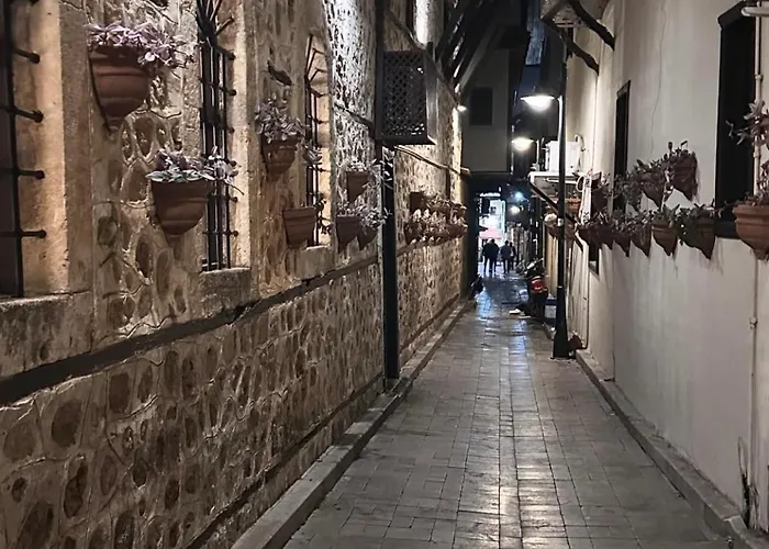 Kaleici Benzersiz Muethis Genis Antalya