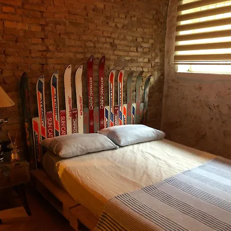 Kaleici Benzersiz Muethis Genis *